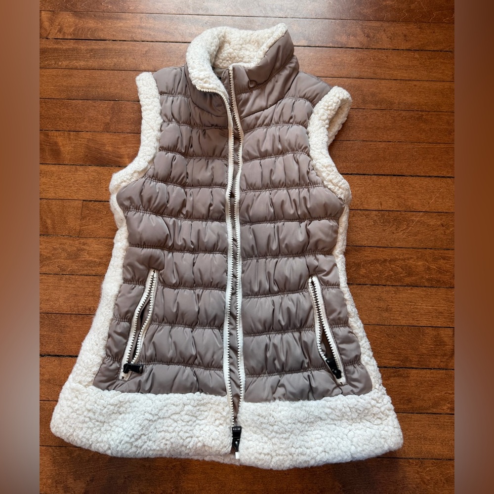 Calvin Klein Performance Sherpa vest size small